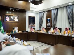 نائب أمير مكة يطلع على مشروعات وبرامج قطاع الطيران المدني بالمنطقة   