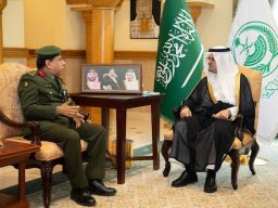 نائب أمير منطقة مكة المكرمة صاحب السمو الملكي الأمير سعود بن مشعل بن عبدالعزيز يستقبل مدير عام الجوازات.