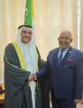 *رئيس البرلمان العربي يؤكد دعم جهود التنمية بجمهورية القمر المتحدة*