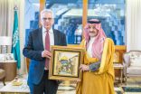 سمو أمير الشرقية يستقبل سفير دولة فلسطين لدى المملكة