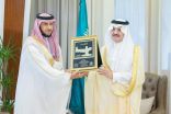 أمير المنطقة الشرقية يكرم الداعمين والمشاركين في مهرجان ربيع النعيري