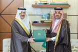 أمير الشرقية يطلع على تقرير الهلال الأحمر لعام 2024م