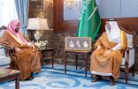 محافظ الأحساء يطلع على منجزات المحكمة الإدارية ويشيد بكفاءتها