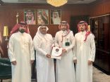 بعد لقاء رئيس النادي ومجلس إدارته   محافظ المجاردة سأكون عضواً في نادي الفاروق وداعماً له . 