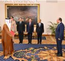 سفير الإمارات يقدم أوراق اعتماده إلى الرئيس المصري