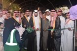 محافظ القطيف يفتتح مهرجان «عالم النباتات والزهور الأول»