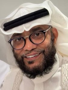 أبٌ ملتزم وأبناء.. بين الألم والأمل