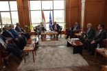 الفريق أسامة ربيع يبحث سبل التعاون مع محافظ السويس… ويتابع مستوى تقديم الرعاية الصحية بالمستشفيات والمراكز الطبية التابعة للهيئة 