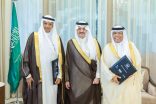 سمو أمير المنطقة الشرقية يستقبل رئيس جمعية أيقونة الأثر المجتمعي المستدام ويرعى توقيع شراكة مشروع “تضمين” لتأهيل الشباب