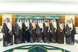 أمير المنطقة الشرقية يستقبل رئيس وأعضاء جمعية تاروت الخيرية