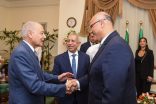 تكريماً لمسيرته.. إطلاق اسم «أحمد أبو الغيط» على الدفعة 105 بـ «النقل البحري»  و تكرم السفير حسام زكي عرفانًا بإسهاماته المخلصة في تعزيز مسيرة العمل العربي