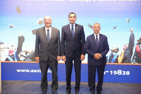 وزير الشباب والرياضة يشهد مراسم توقيع بروتوكولات تعاون بين الأكاديمية العربية وعدد من الأندية الرياضية*
