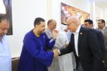 محافظ شمال سيناء يلتقي أهالي قرية بالوظة ببئر العبد