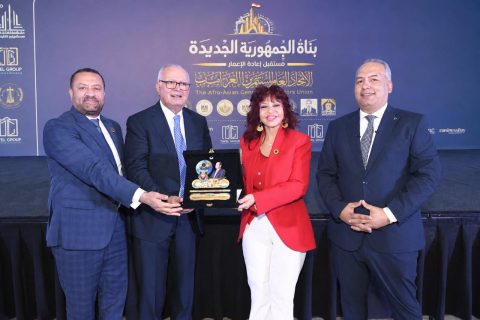 اتحاد المستثمرات العرب يشارك في مؤتمر الأفروآسيوي  ويكرم السفير “محمد العرابي “