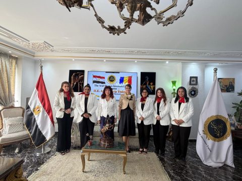 اتحاد المستثمرات العرب يستقبل سفيرة رومانيا     وفد رومانى رسمى … يشارك فى قمة الاستثمار العربي الافريقي والتعاون الدولى بالأقصر   