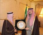 أمير منطقة الحدود الشمالية يستقبل رئيس مجلس إدارة ” عناية “