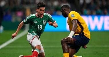 زلزال مونديالي.. المكسيك تلتهم الإكوادور وتتأهل إلى الدور القادم في ليلة تاريخية**