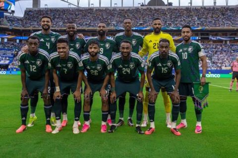 ​”الأخضر” يستهل مشواره المونديالي بنقطة ثمينة.. تعادل مثير بين السعودية وأوروغواي في افتتاح المجموعة الثامنة