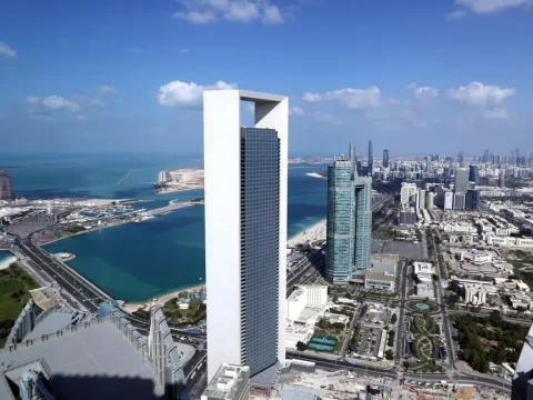 الإمارات تعلن الخروج من “أوبك” و”أوبك+” اعتباراً من أول مايو