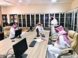 أمير الباحة يوجه بإجراء المقابلات الشخصية عبر الاتصال المرئي للمرشحين للترقيات من موظفي الإمارة